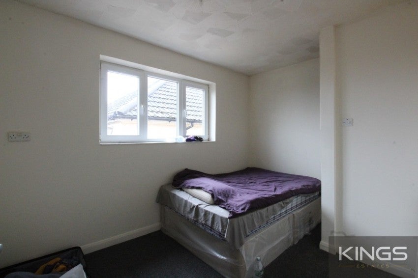 Flat Sirdar Road in Southampton