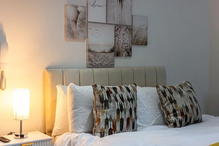 Flat Mitcham Road in Greater London