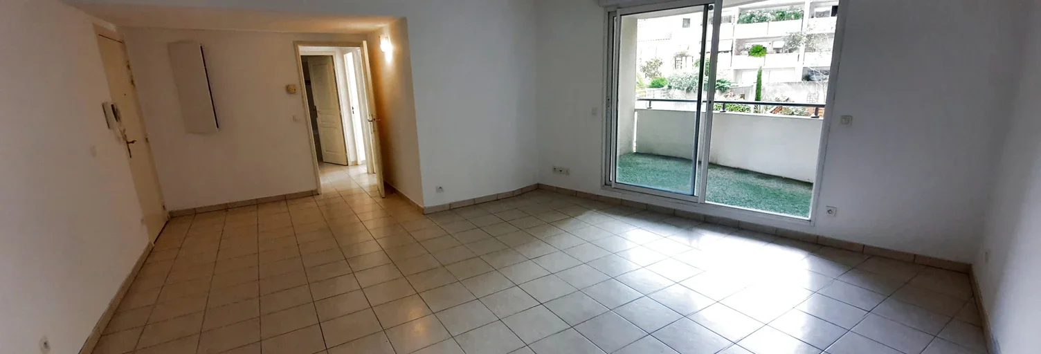 Flat Rue du Commandant Rolland in Marseille