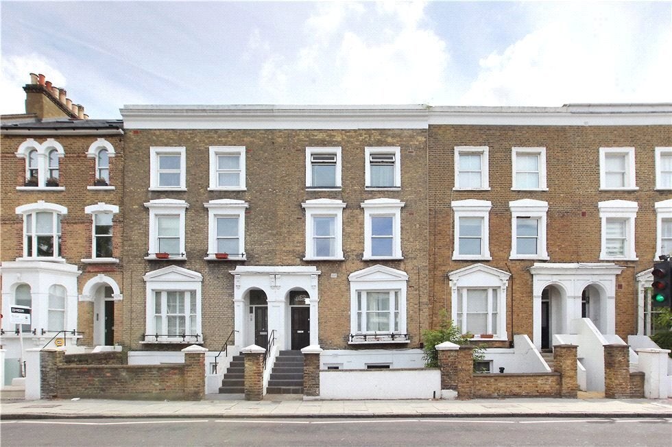 Flat Trinity Road in Greater London