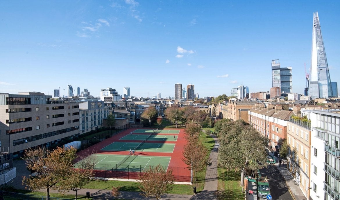 Flat Tanner Street in Greater London