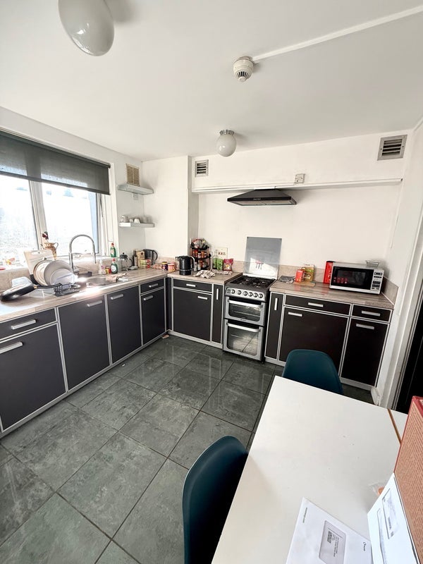 Room Bayham Street in Greater London