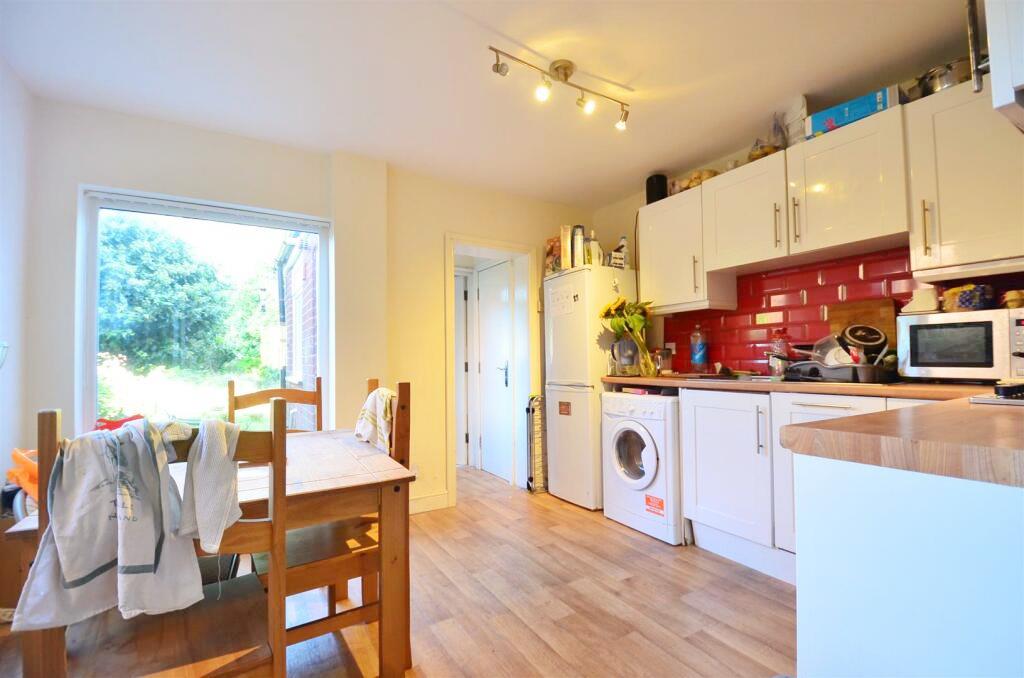 Flat Gristhorpe Road in Birmingham