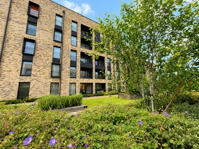 Flat Ashgrove Road in Glasgow