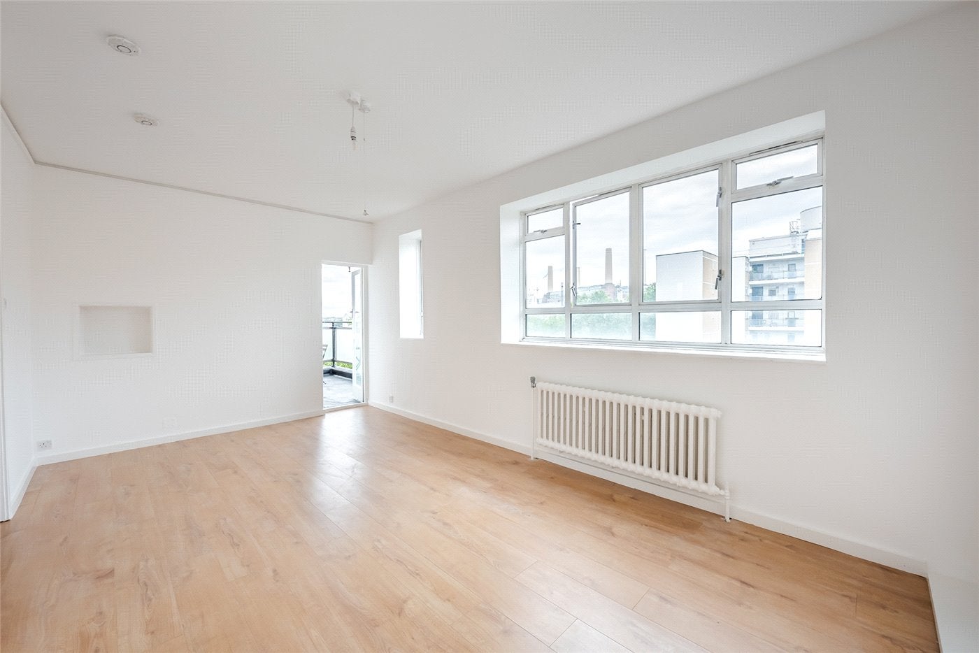 Flat Churchill Gardens Road in City of Westminster