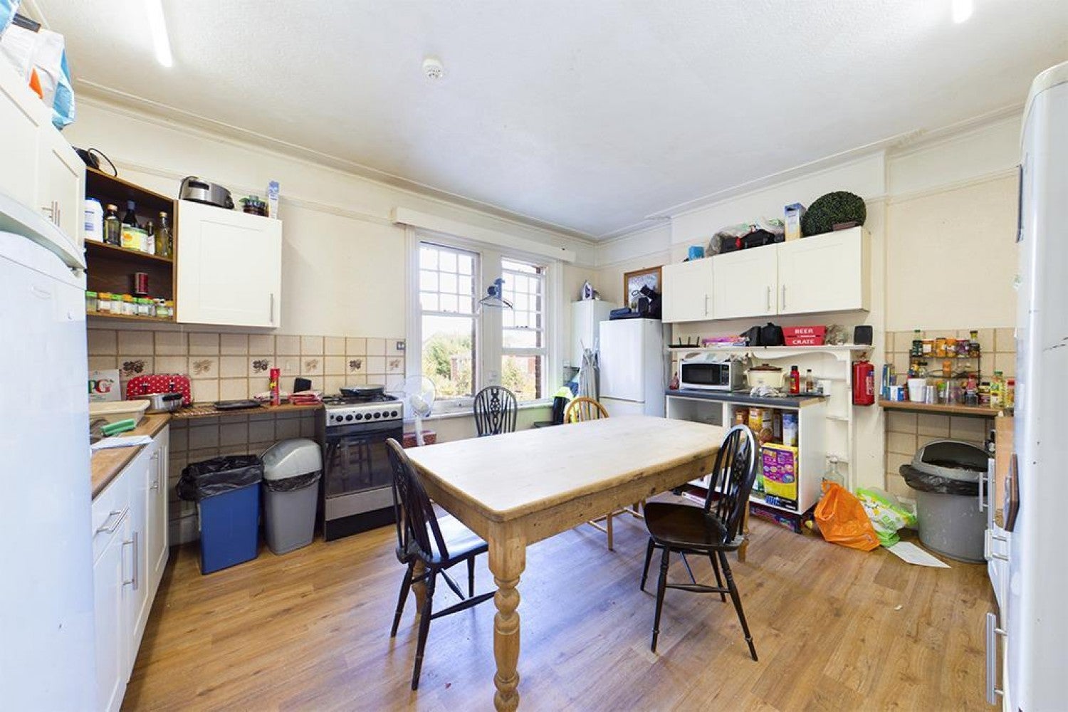 Flat Thornbury Avenue in Southampton