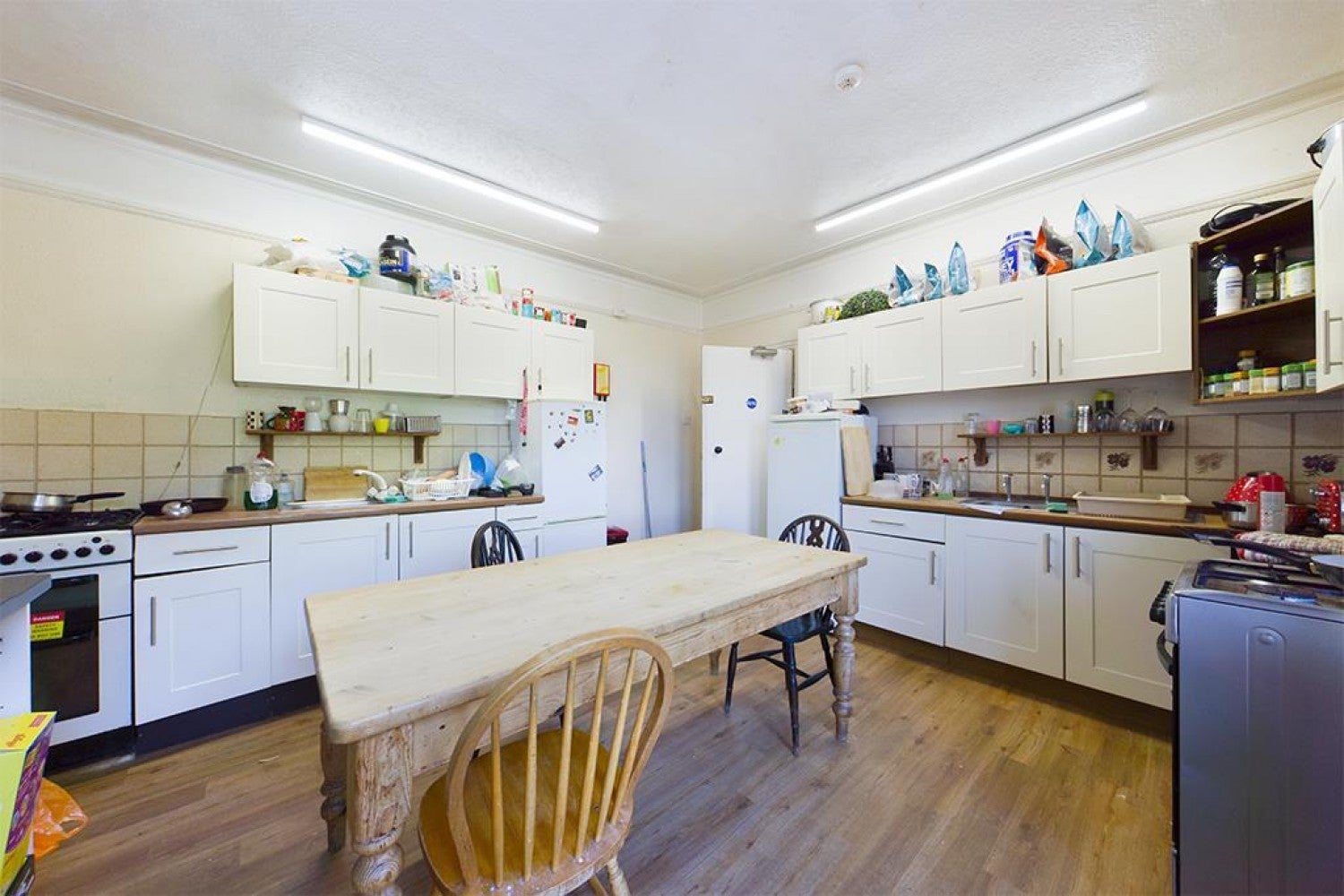 Flat Thornbury Avenue in Southampton