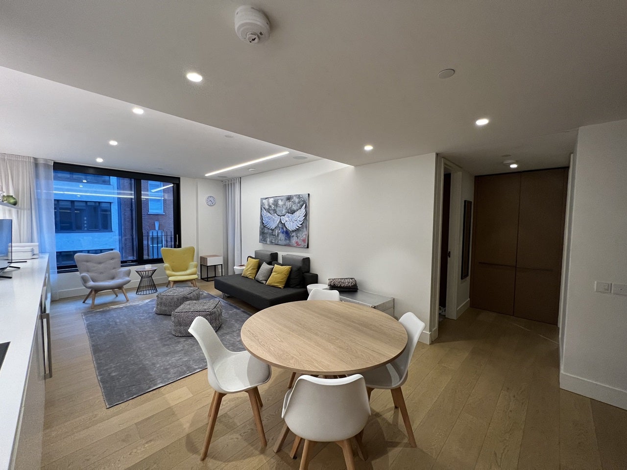 Flat Rathbone Place in City of Westminster
