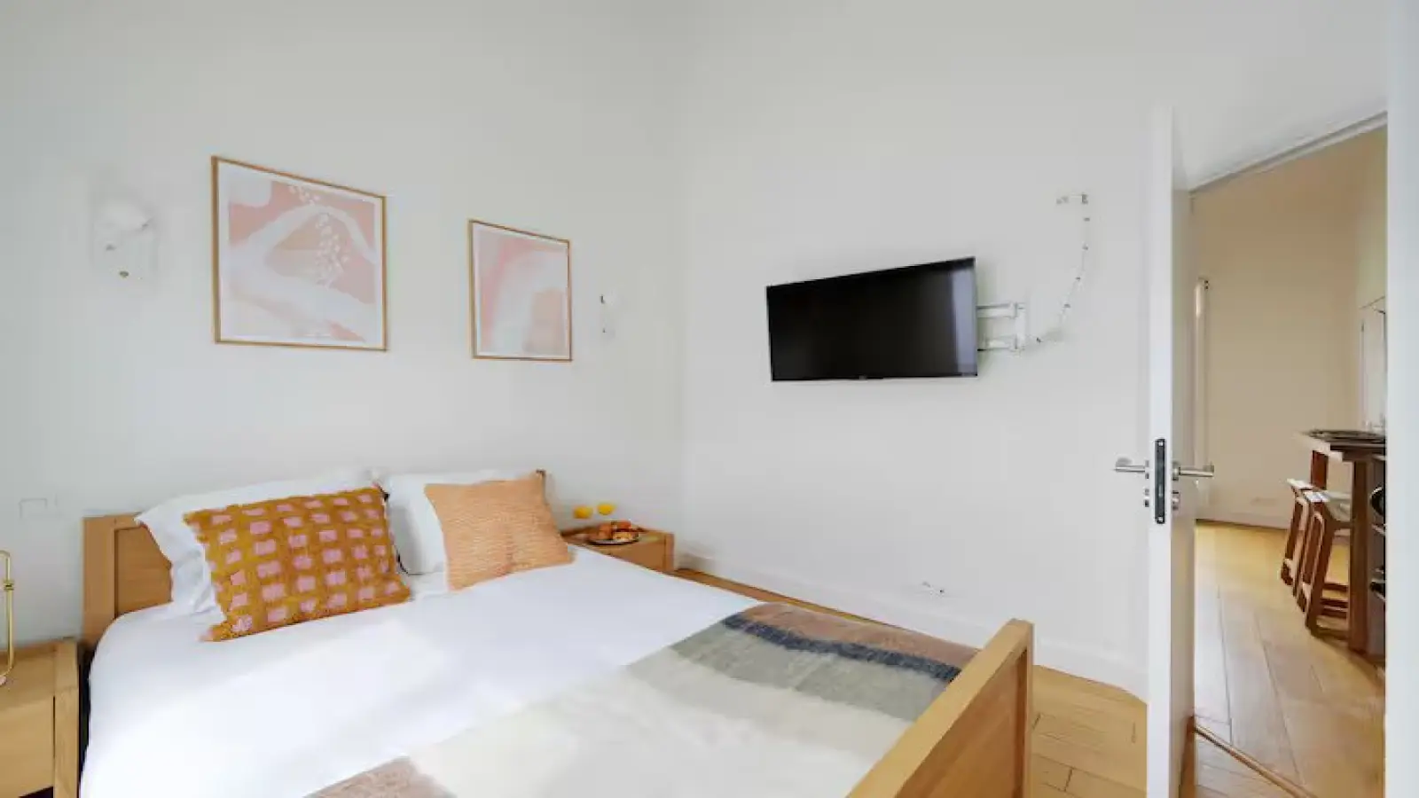 Flat Rue Roger Salengro in Suresnes