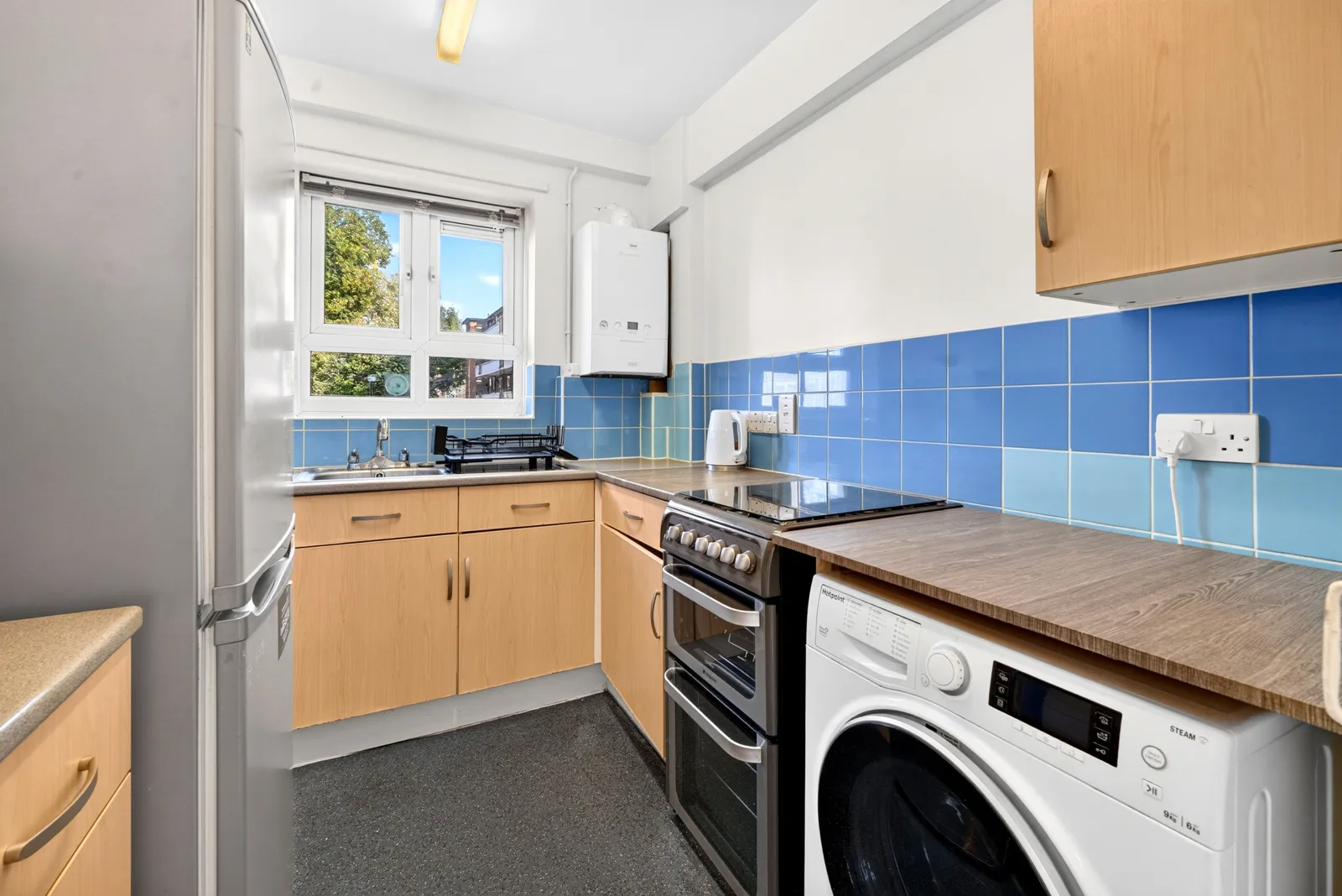 Flat Kelvin Road in Greater London