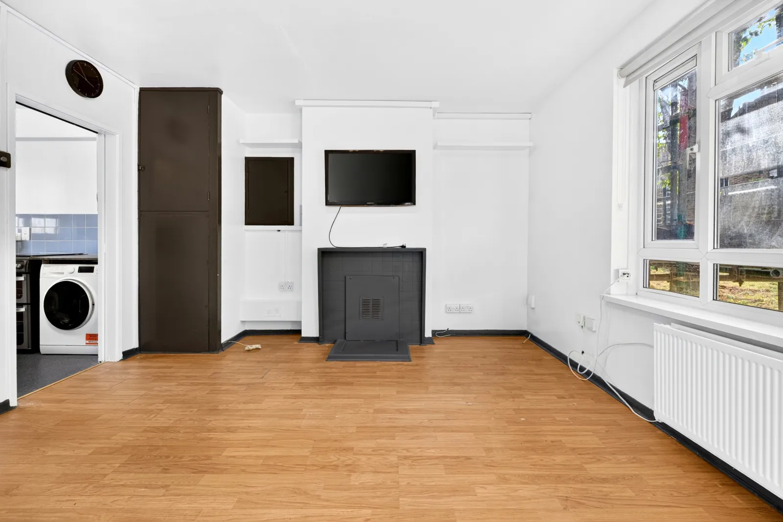 Flat Kelvin Road in Greater London