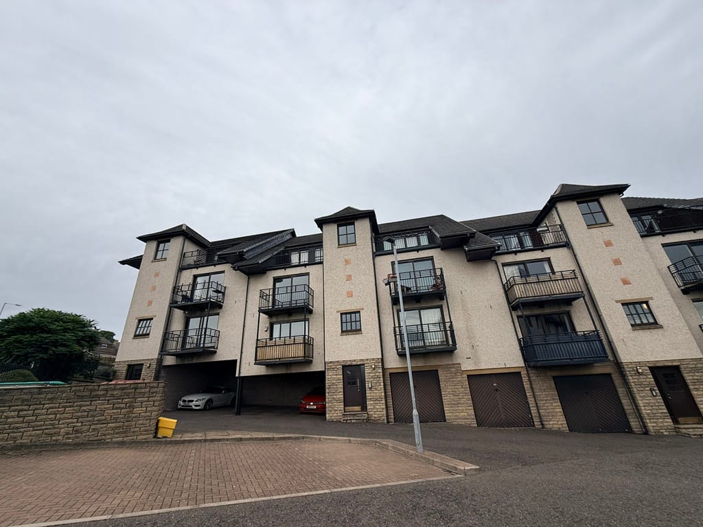 Flat Blackness Avenue in Dundee