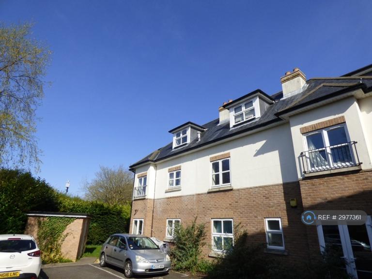 Flat Methuen Road in Bournemouth