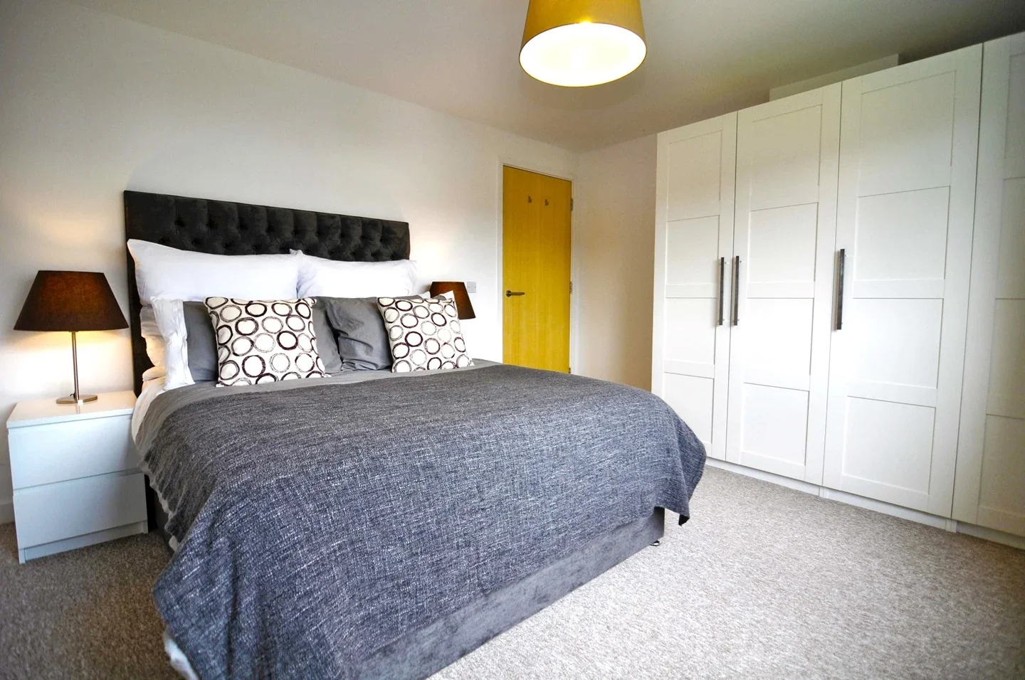 Flat Cottage Road in Greater London