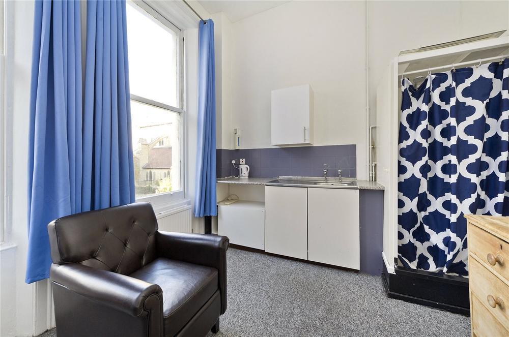 Flat Challoner Street in Greater London