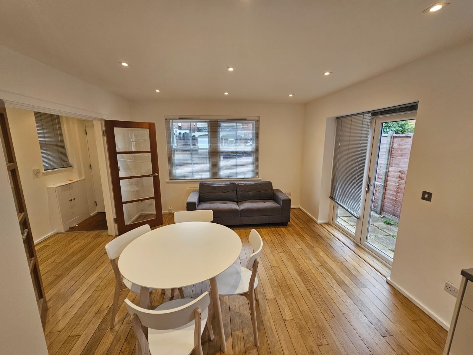 House Mutrix Road in Greater London
