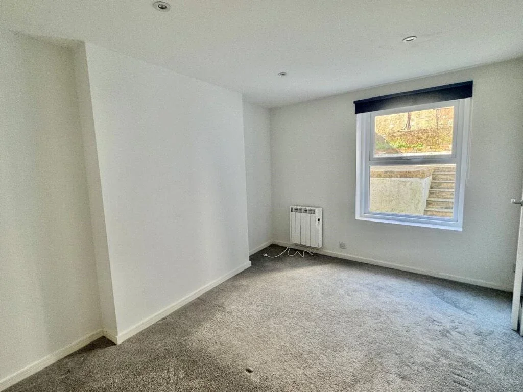 Flat Bradstone Avenue in Folkestone and Hythe District