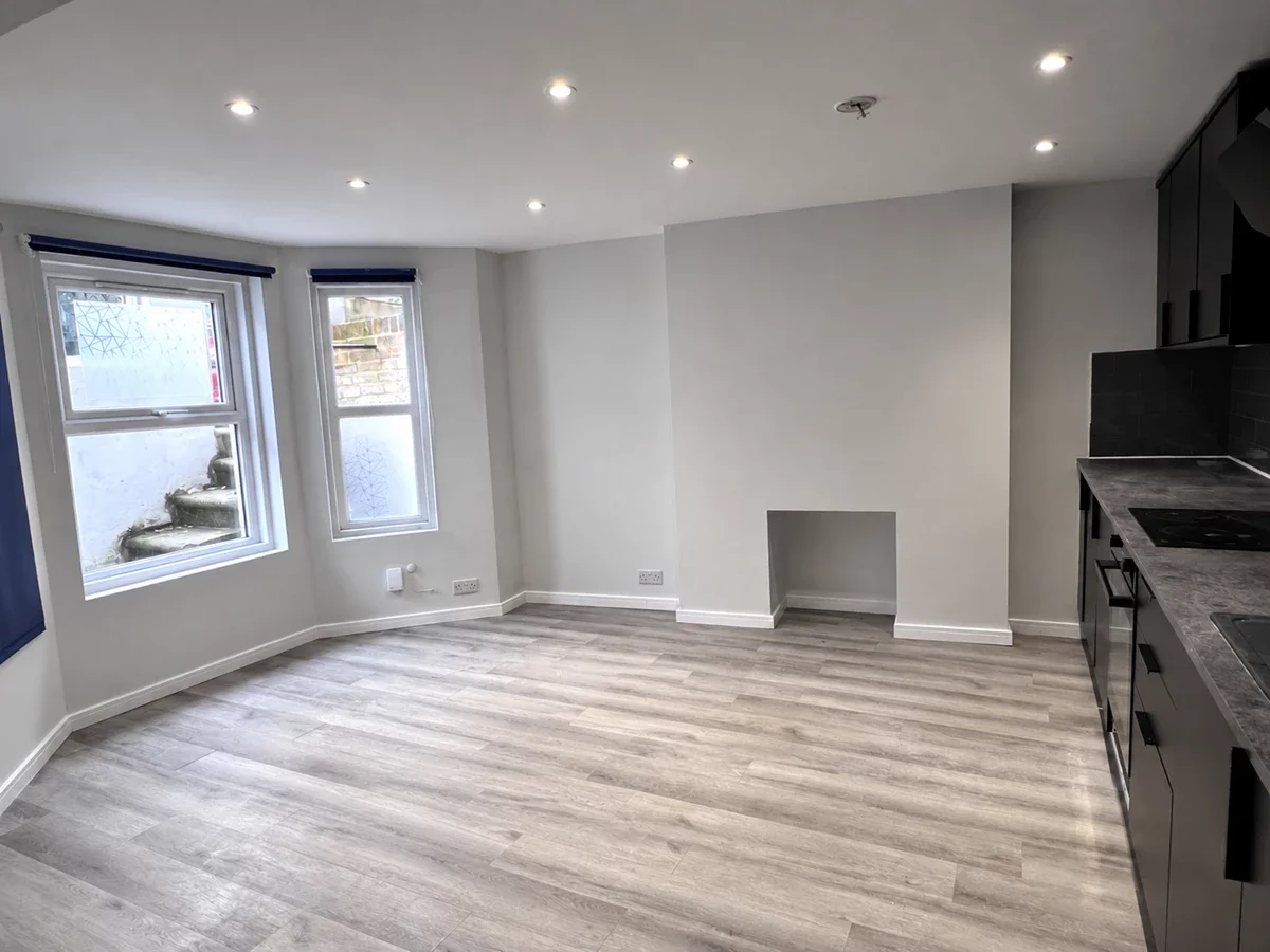 Flat Bradstone Avenue in Folkestone and Hythe District