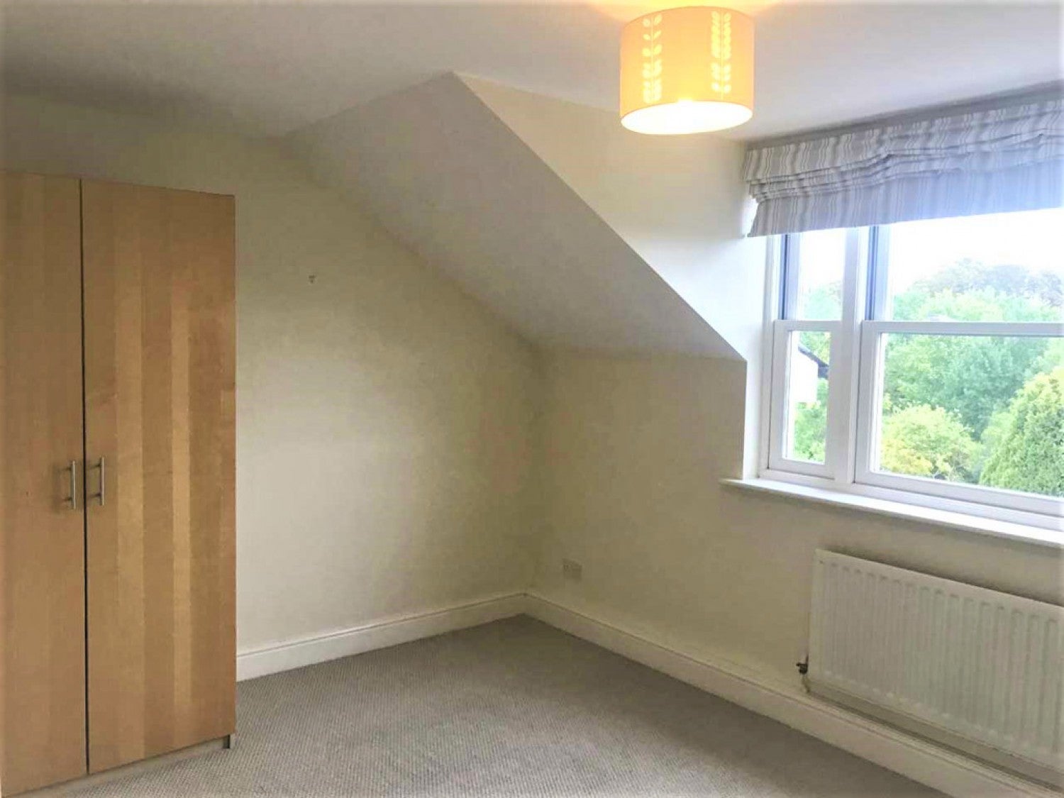 Flat Mereway Road in Greater London