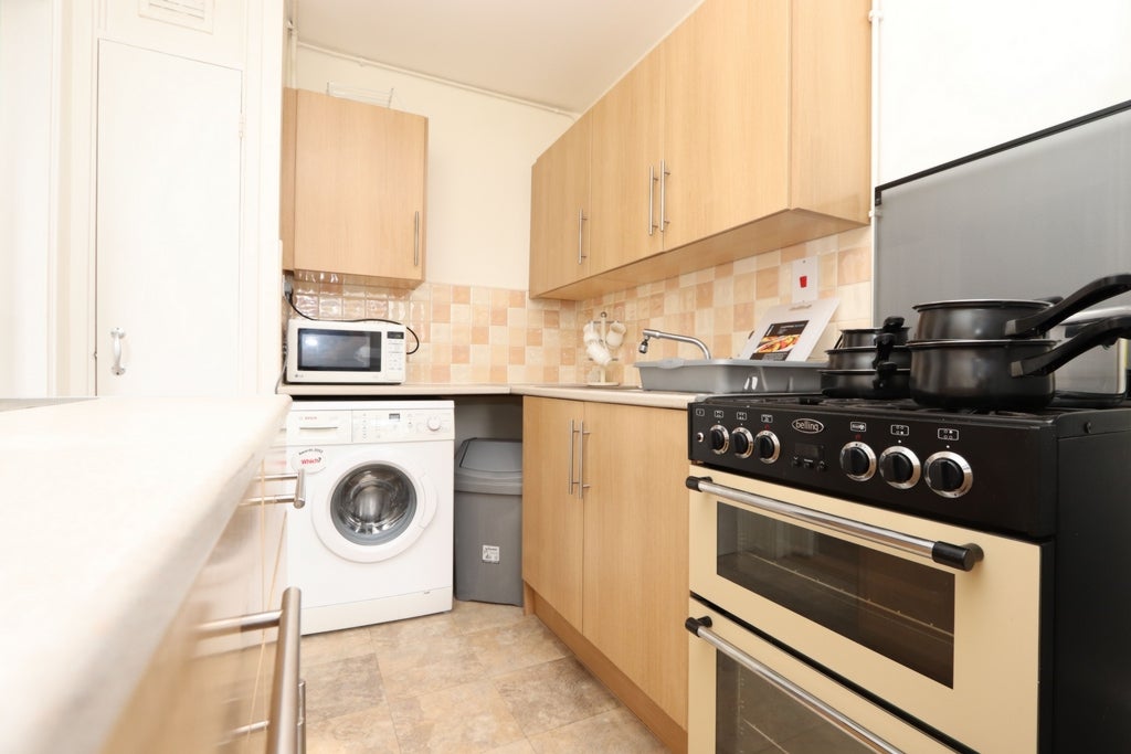 Room Globe Road in Greater London