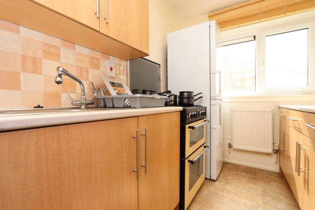 Room Globe Road in Greater London