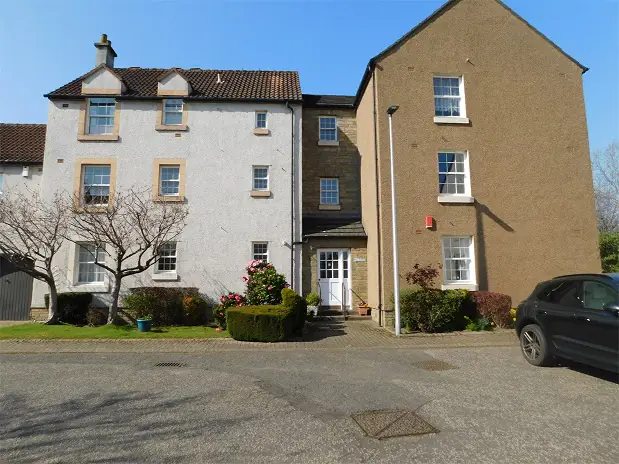 Flat Craigcrook Road in City of Edinburgh