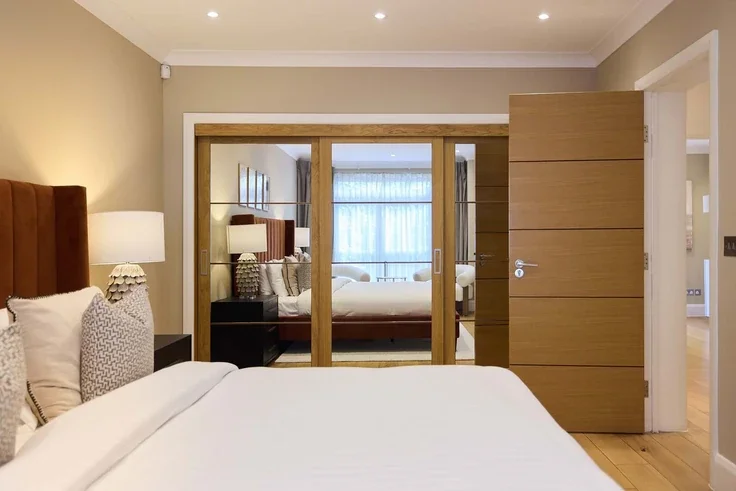 House Queensmead in Greater London
