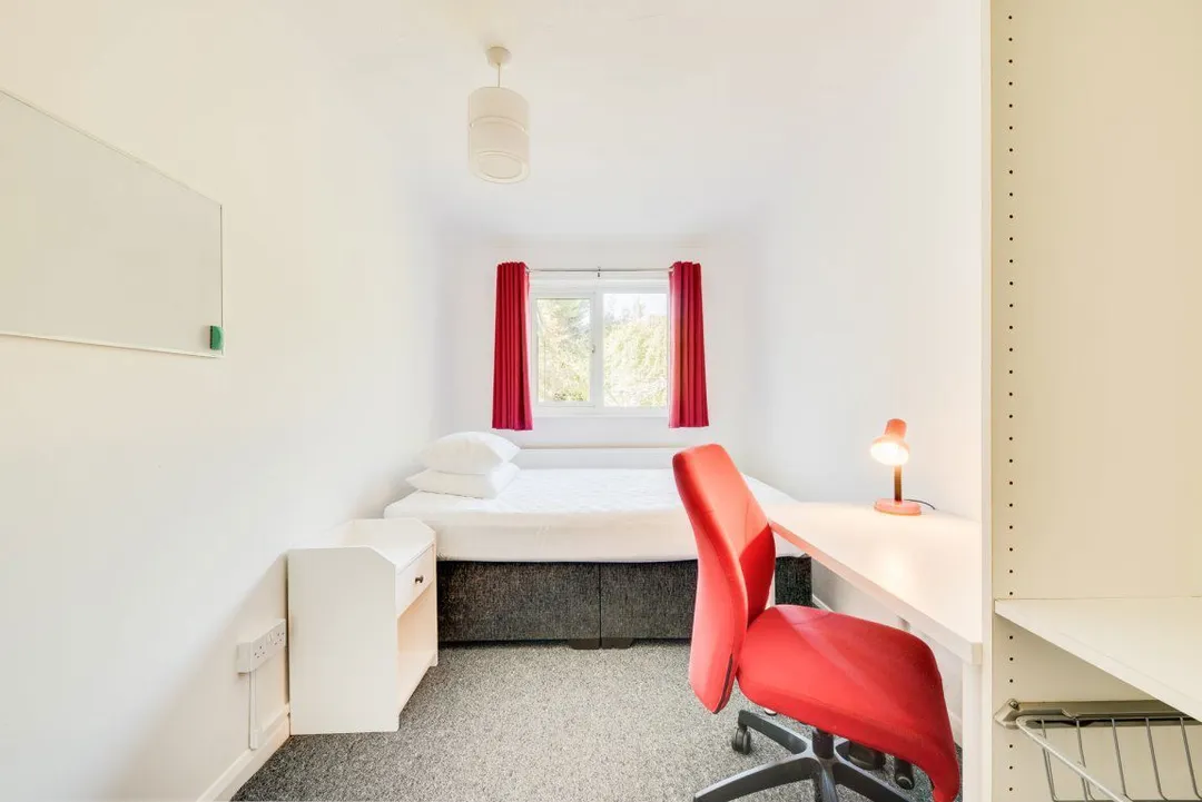 Room St. Michael's Road in Canterbury