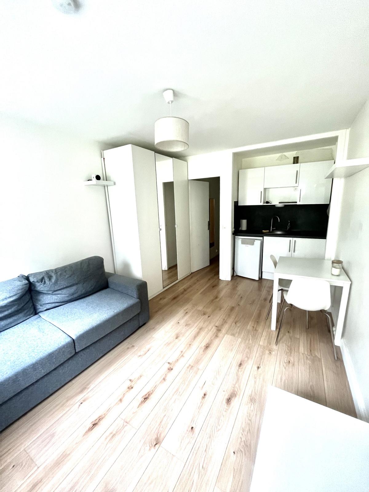 Appartement Rue Oscar Roty à Paris