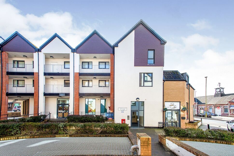 Flat Aldenham Road in Watford
