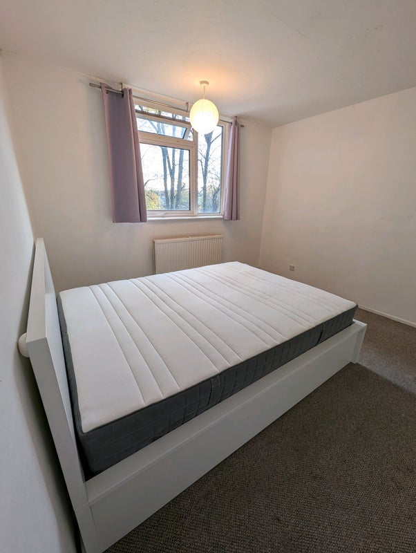 Room Canterbury Crescent in Greater London