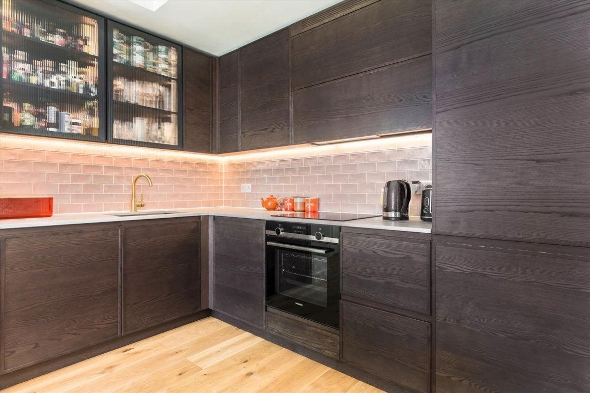 Flat Stroudley Walk in London
