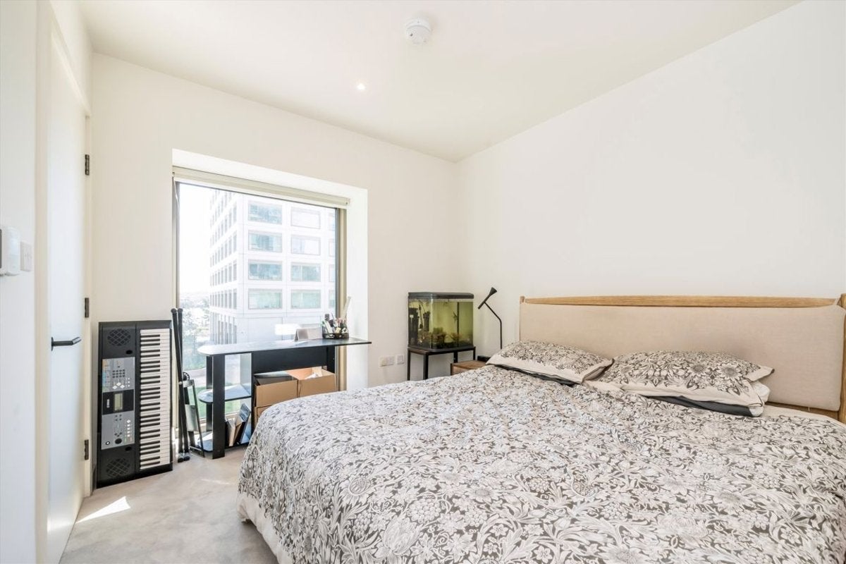 Flat Stroudley Walk in London