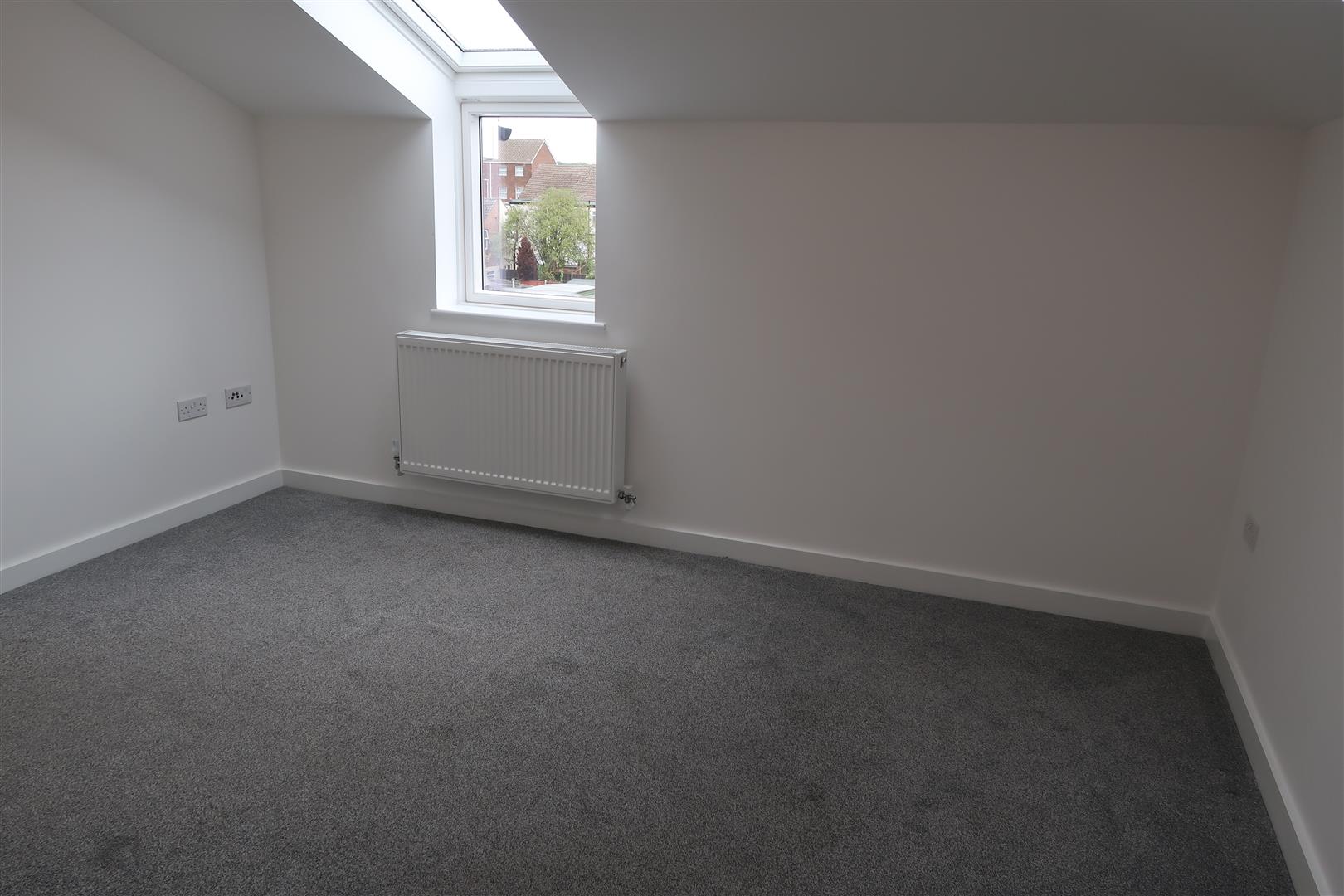 Flat Empress Road in Luton
