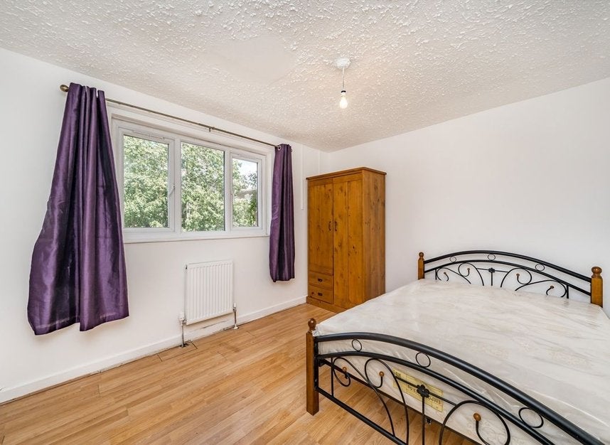 House Clifton Way in Greater London