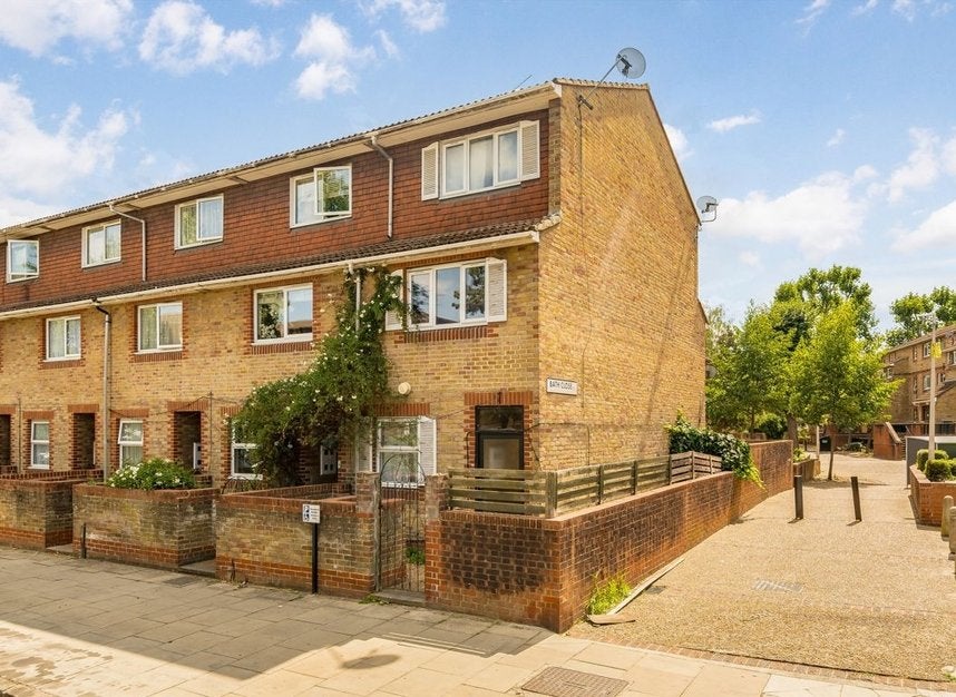House Clifton Way in Greater London