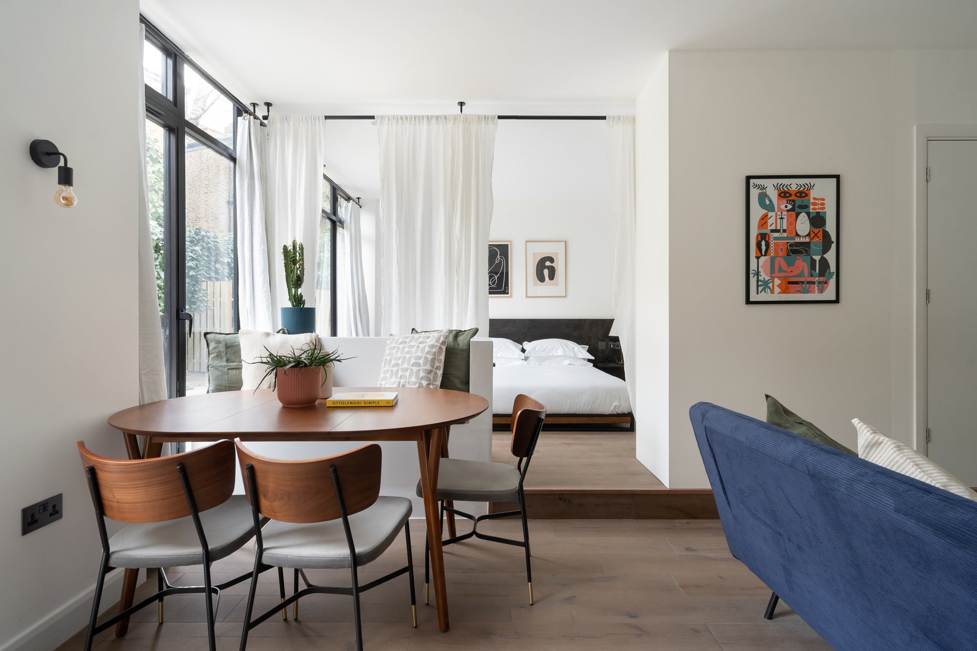 Flat Macroom Road in City of Westminster