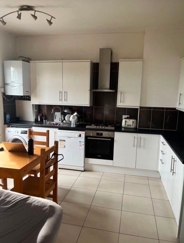 Room Devonshire Road in Greater London