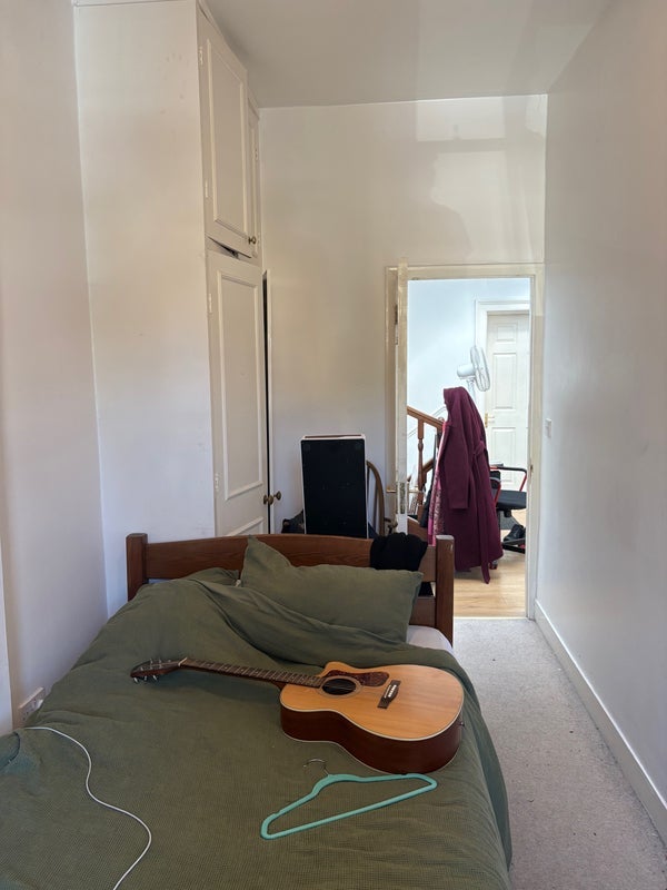 Room Devonshire Road in Greater London