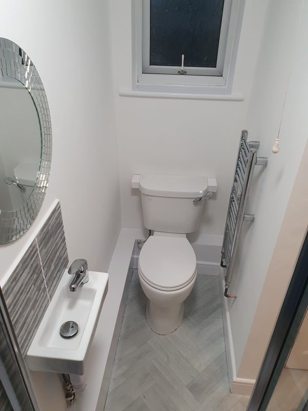 Room Rosamund Road in Crawley