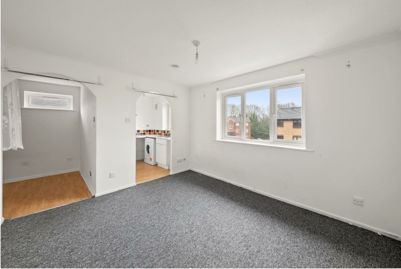 Flat Dehavilland Close in Greater London