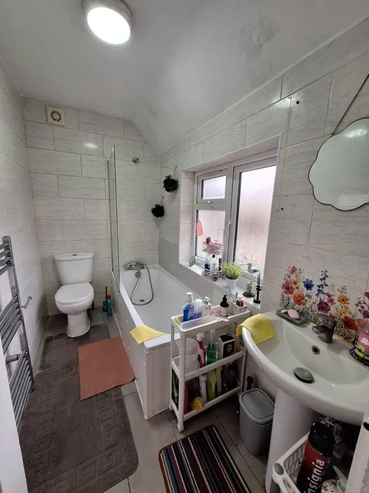Room Whippendell Road in Watford