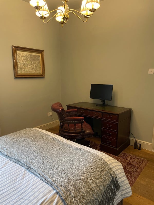 Room Kingwood Road in Greater London