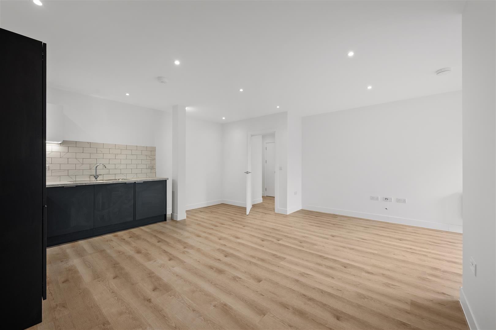 Flat Cherry Orchard West in Swindon