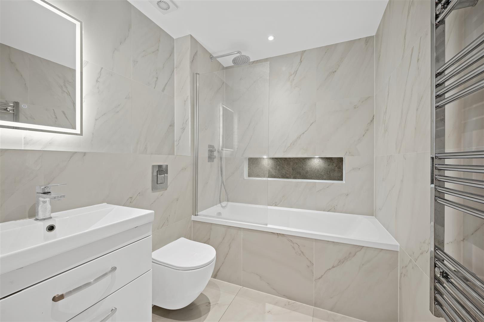 Flat Cherry Orchard West in Swindon