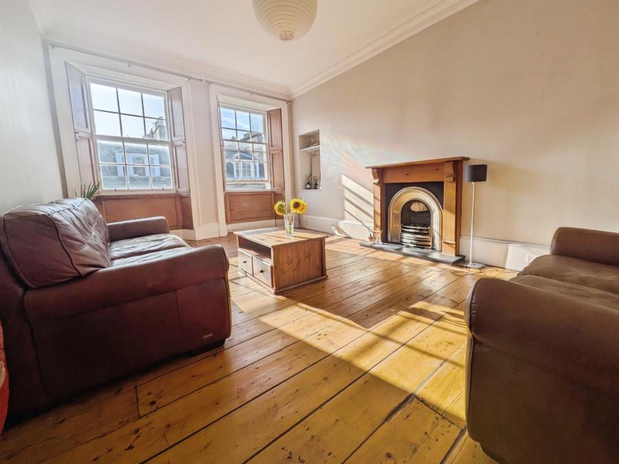 Flat Barony Street in City of Edinburgh