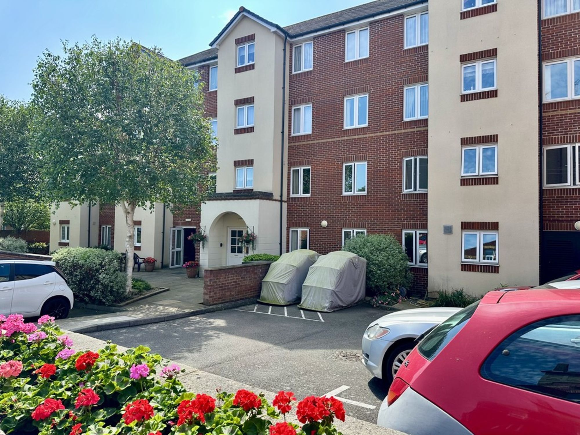 Flat Read Court in Thanet