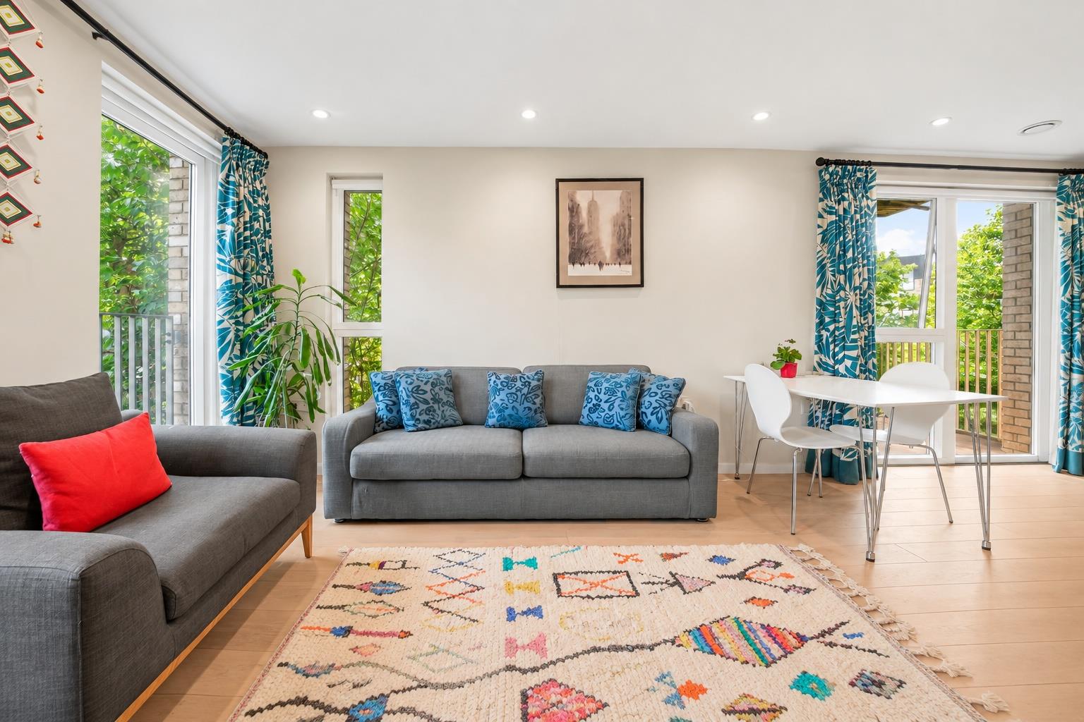 Flat New North Road in Greater London