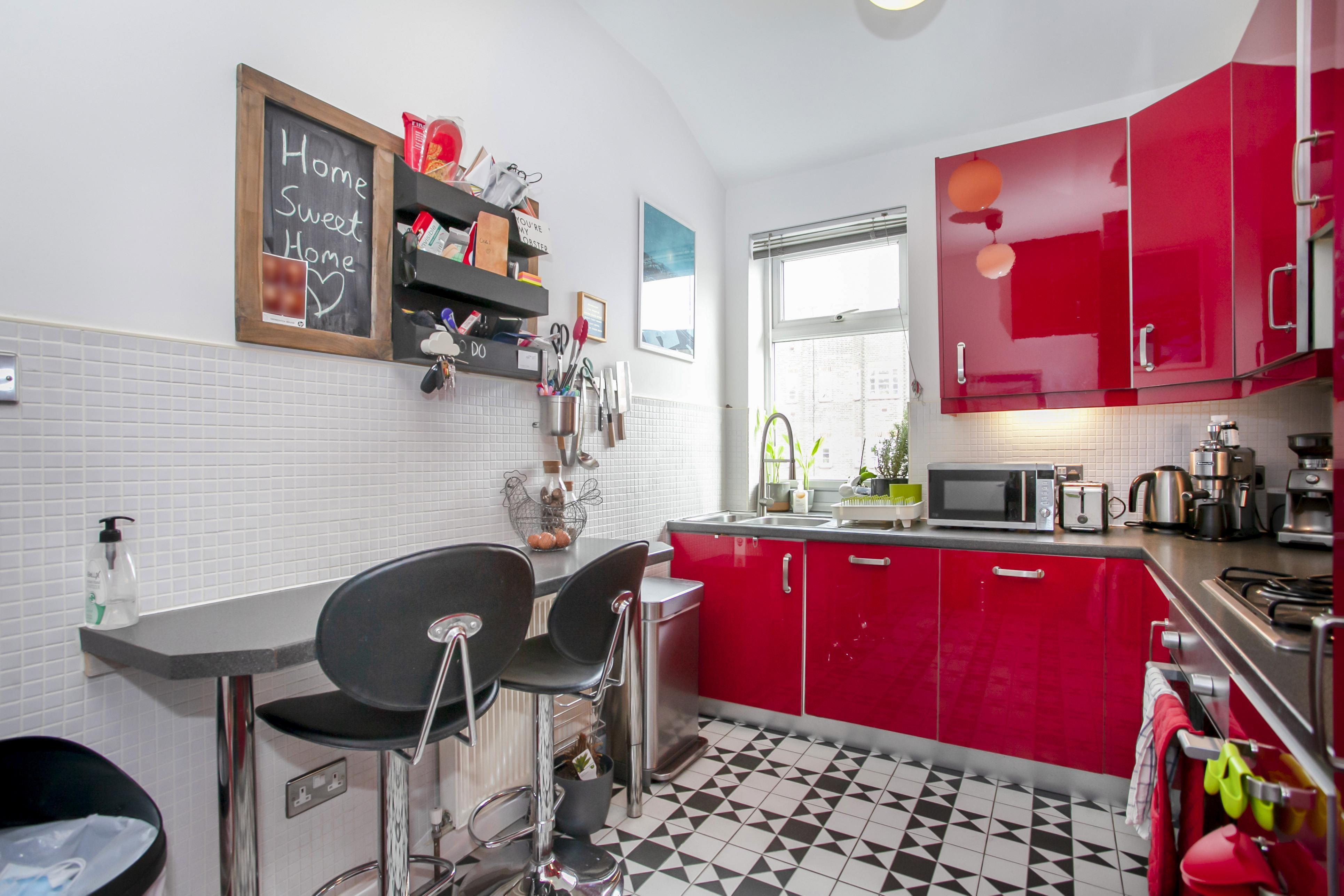 House Woodberry Crescent in Greater London