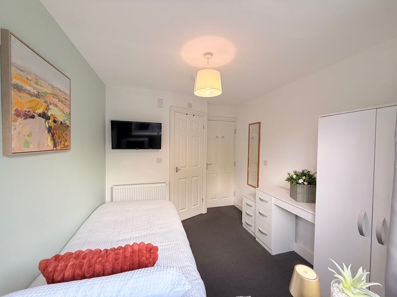 Room Lovely Lane in Warrington